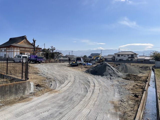 □□□　昭和町築地新居新規分譲地のご案内　□□□